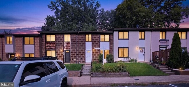 Building Photo - 6556 Pennacook Ct