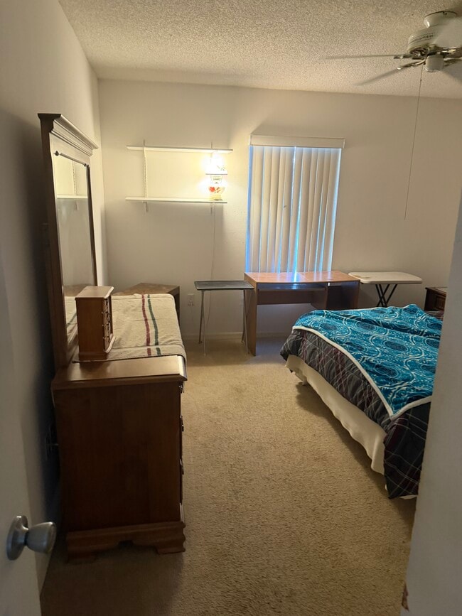 Photo - 1455 Whitewood Ave