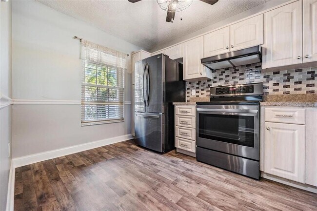 Photo - 364 Gloucester St