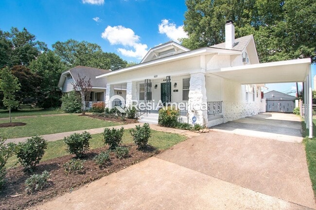 Photo - Beautiful 3/3 Craftsman in a Great Midtown...