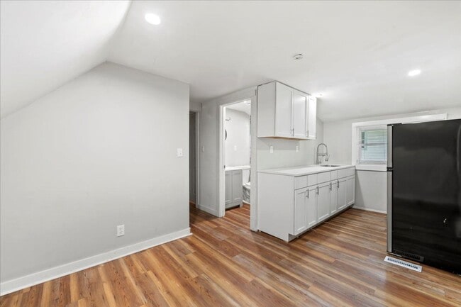 Photo - 1138 36th St Unit 1138 W 36th St   2