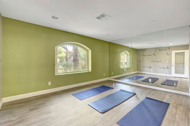 Photo - Spanish Wells Apartments