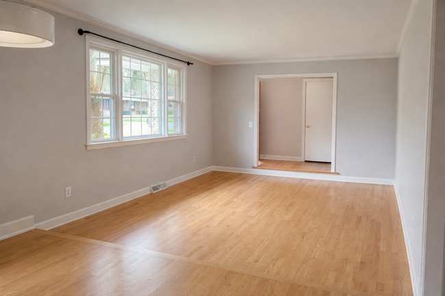 Photo - 1395 W Lenevar Dr