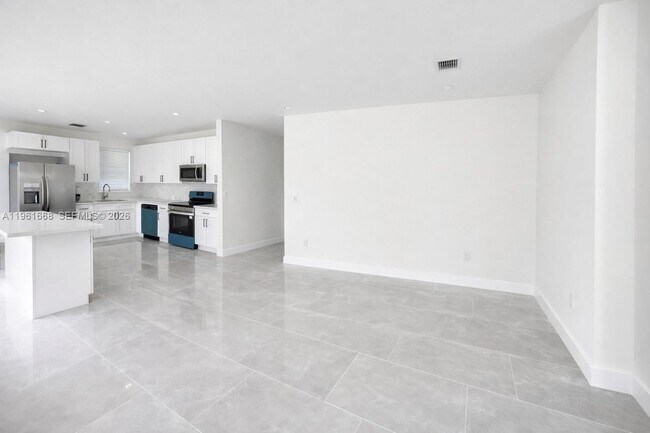 Photo - 3079 NW Flagler Terrace