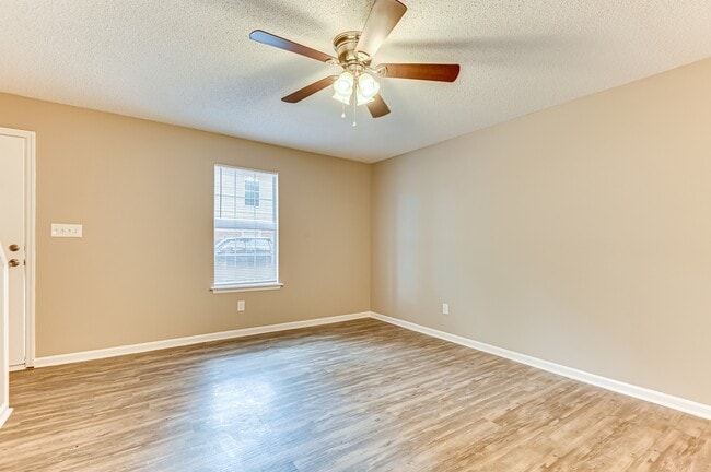 Photo - 133 Chalet North CT Unit 133