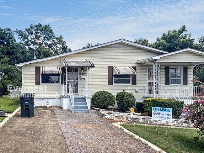Building Photo - 1549 Elm St SW Rental