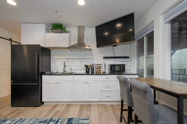 Photo - 645 SW 83rd Ave Unidad 2