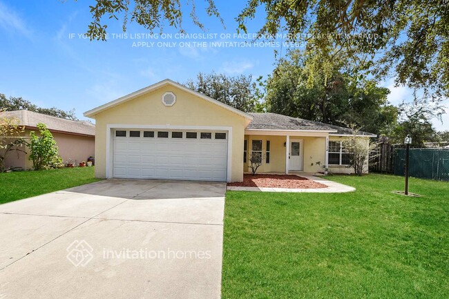 Building Photo - 11124 Fountain Lake Blvd