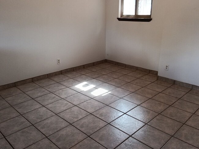 Photo - 2313 Raymac Rd SW