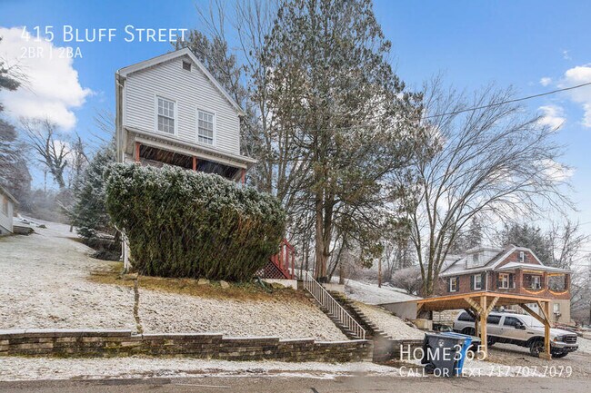 Photo - 415 Bluff St