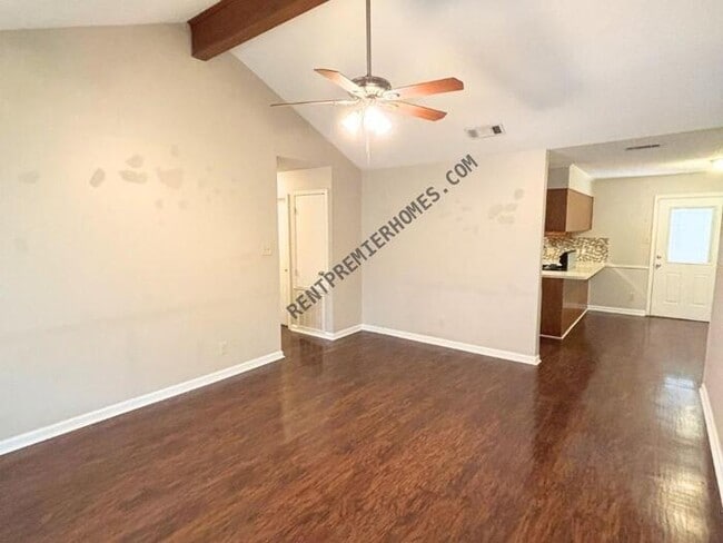 Photo - 238 Briarpatch Ln