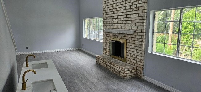 Photo - 9310 Lugary Dr