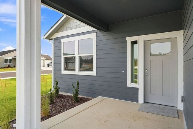 Modern 4-Bedroom Home with a 3-Car Garage & Covered Patio