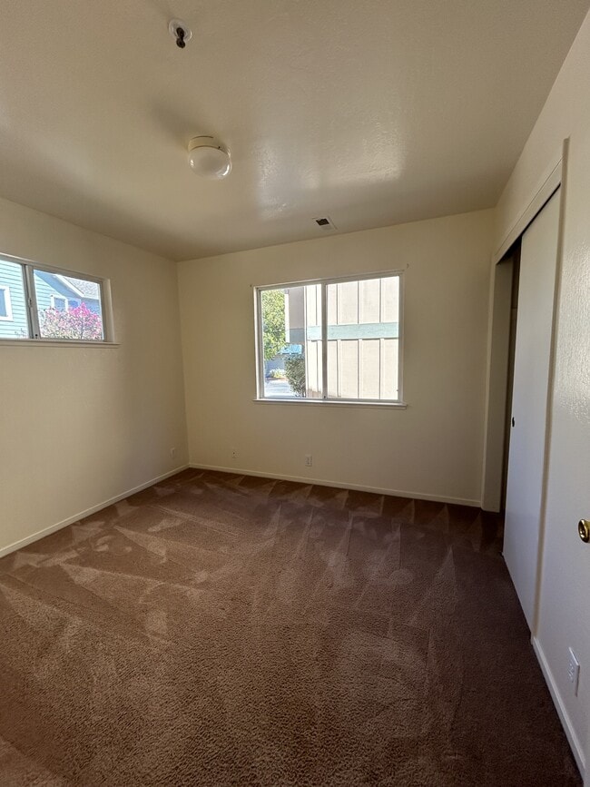 Photo - 126 Walti St