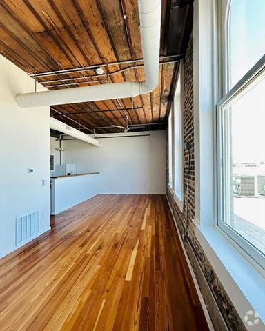 Building Photo - 201 E Chambers St Unit 303 Rental