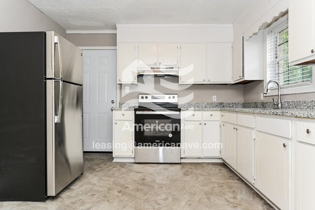 Photo - 411 Petunia Ave