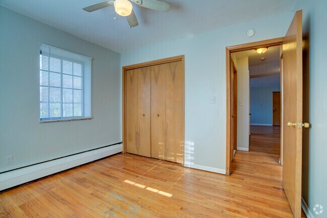 2BR, 1BA - 660SF - Bedroom 1 - Saf Cadieux LLC