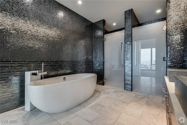 Building Photo - 3750 S Las Vegas Blvd Unit 4504 Rental