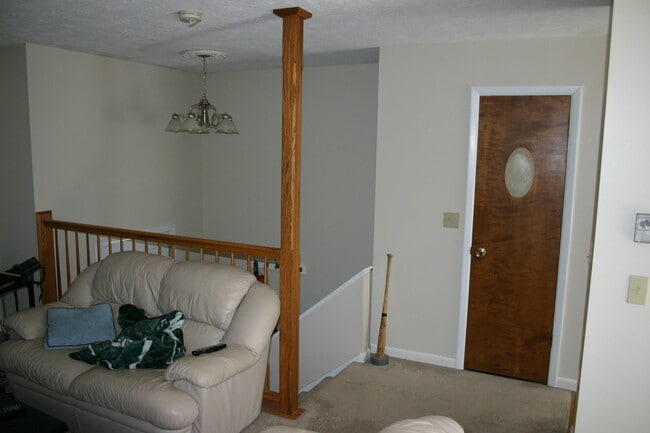 Building Photo - 1091 County Road 4 Unit 1091