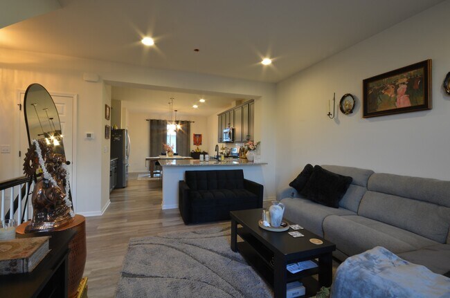 Photo - 3S624 Everton Dr