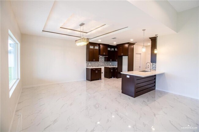 Photo - 15 S Livingston St Casa