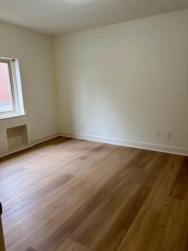 Photo - 160 N Mill St Unit 4