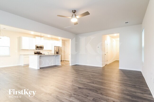 Photo - 716 Ridgemoor Trl