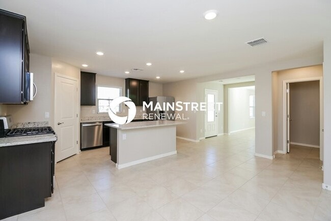 Photo - 4 Bedroom Pet-Friendly Home in Phoenix, AZ...