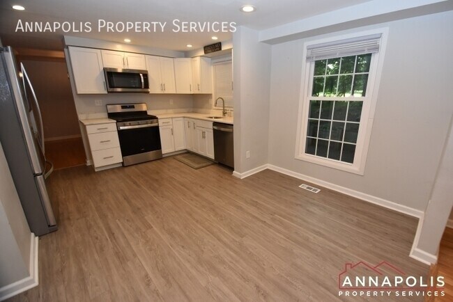 Photo - 528 Bay Green Dr