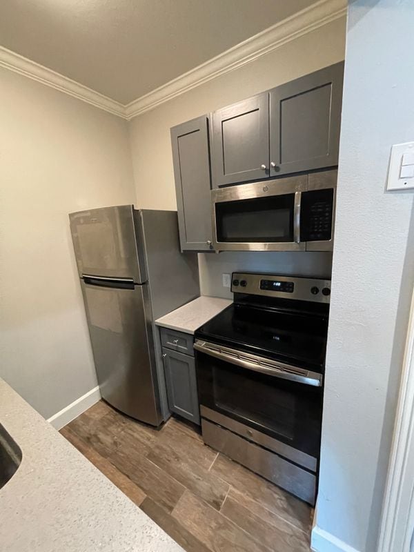 Building Photo - 3101 Commerce St Unit #201