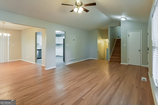 Photo - 1884 David Dr