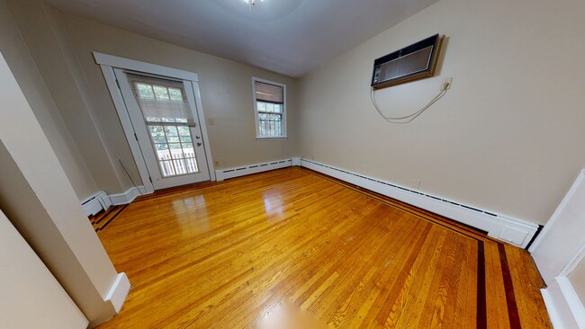Photo - 413 Pine St Unit 2R