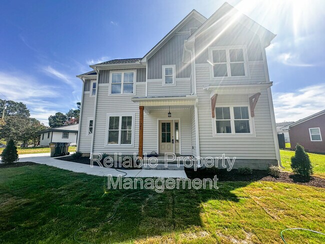 Photo - 341 W Barnes St