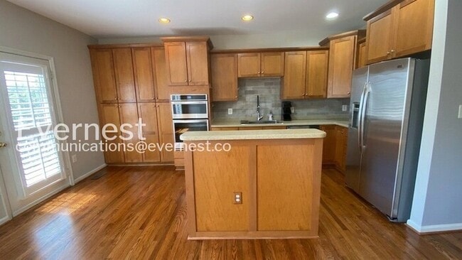 Photo - 1302 Wilcox Ave