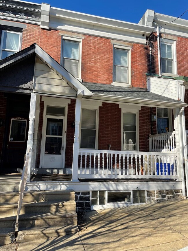 Manayunk 3 Bedroom Row for rent $1,850/month - Manayunk 3 Bedroom Row for rent $1,850/month Casa