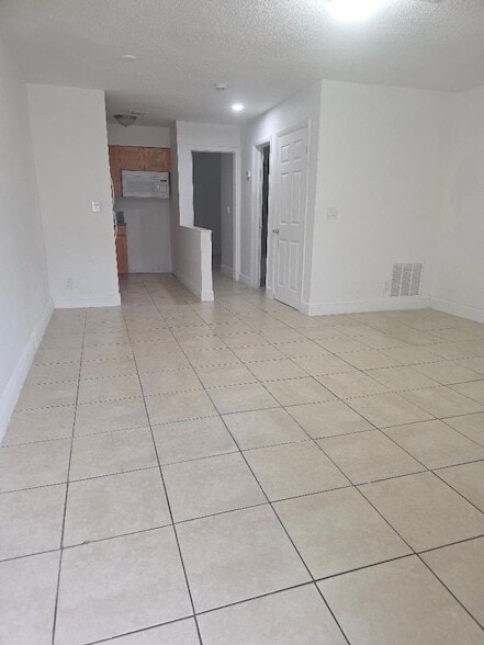 Photo - 3640 NE 1st Ave. Unit 2