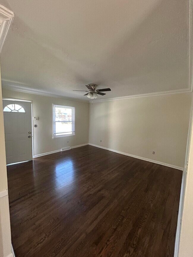 Photo - 2209 Jasmine Dr