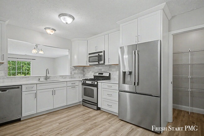 Photo - 4051 Rivertown Ln SW