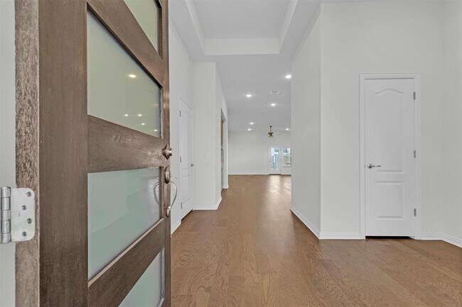 Photo - 356 Biscayne Bay Bend