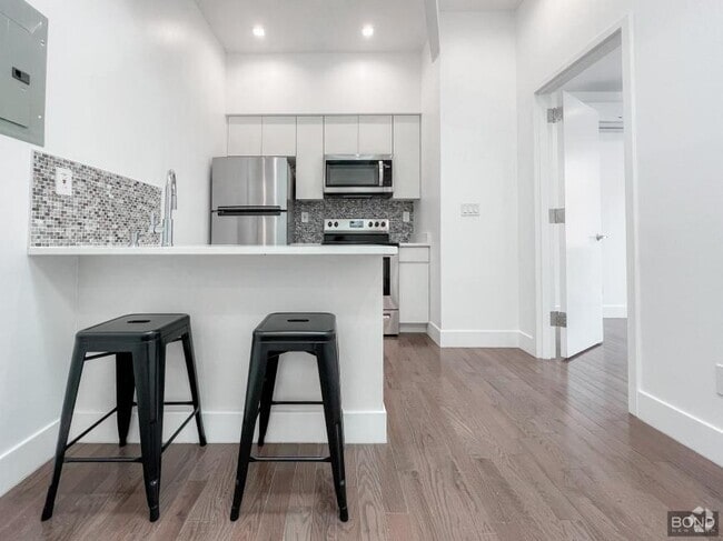 Building Photo - 2 bedroom in Brooklyn NY 11222 Unit 2F Rental
