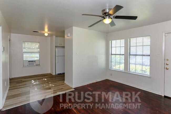 Photo - 507 Adams Ave Unidad A