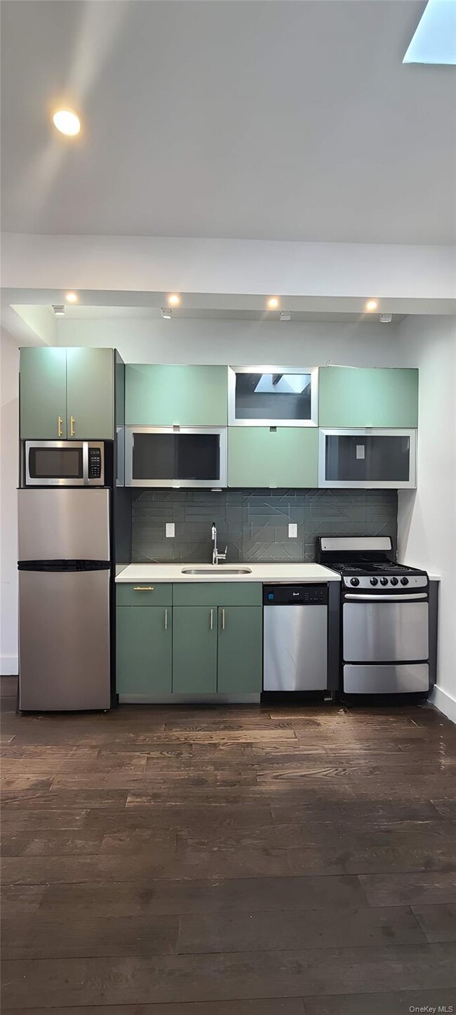 Photo - 548 Howard Ave Unit 2L