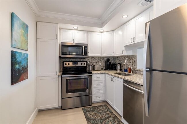 Photo - 2950 N Palm Aire Dr Unidad 306