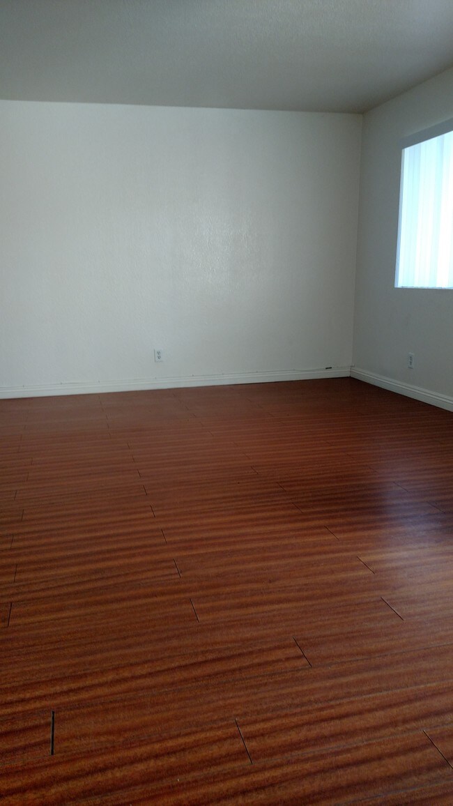 The Kentucky Apartments Fallbrook, CA