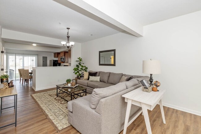 Photo - 542 W Main St Unit 2
