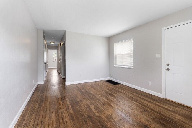 Photo - 388-390-390 S Powell Ave Unit 390 S Powell Ave