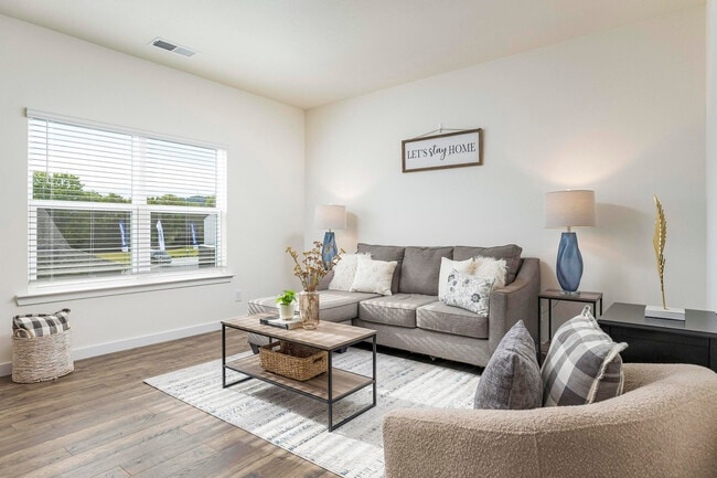 Photo - 4134 Lone Oak Cir