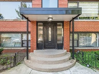 Photo - 1353 W Fargo Ave Unit 1E