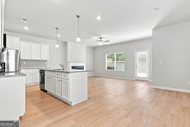Photo - 387 Lanier Cir