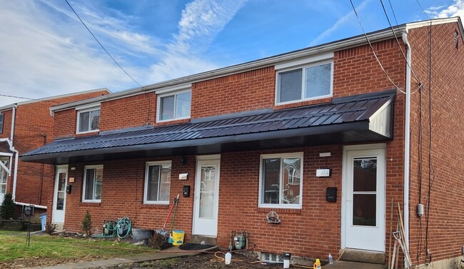 Building Photo - 414 Lincoln Ave